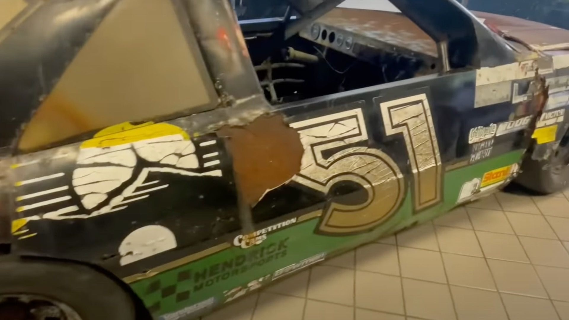 "Days of Thunder" NASCAR race car (via Coors Bandit on YouTube)
