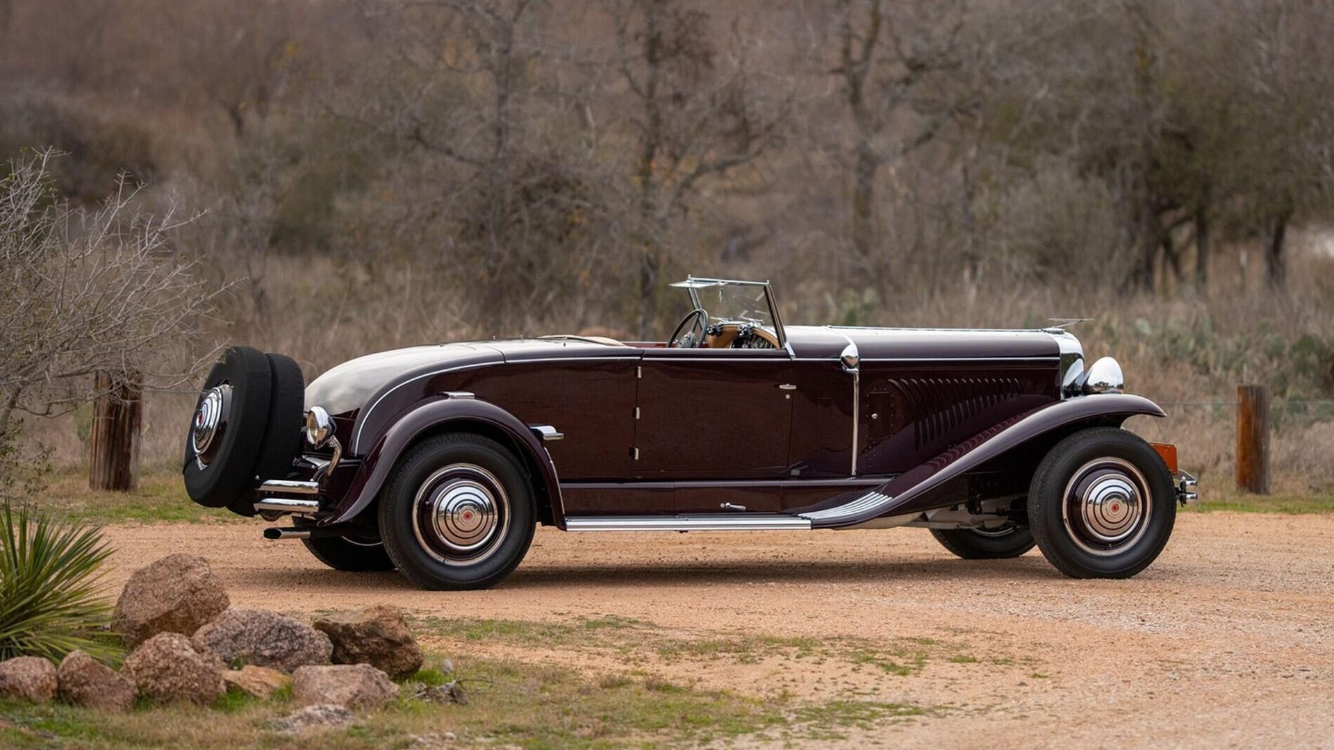 1930 Duesenberg Model J with coachwork by Murphy - Photo credit: RM Sotheby's