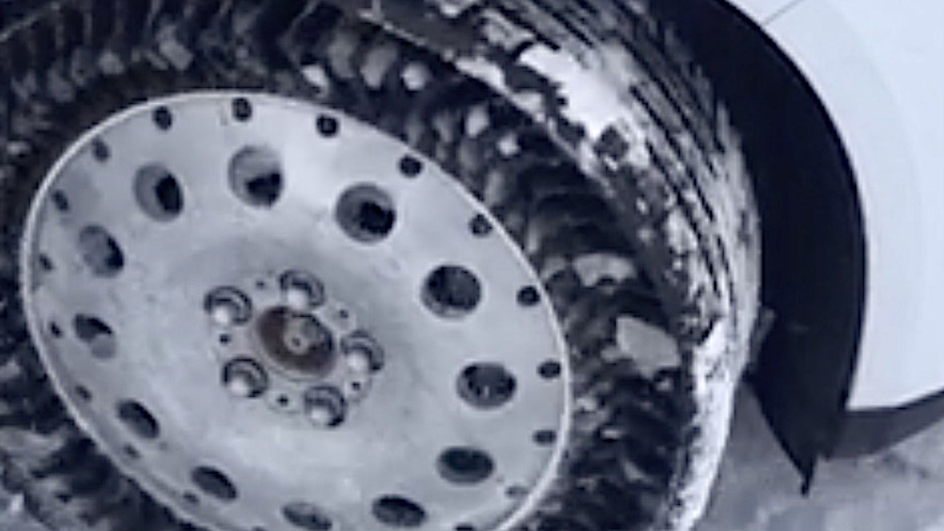 Michelin Uptis airless tires testing