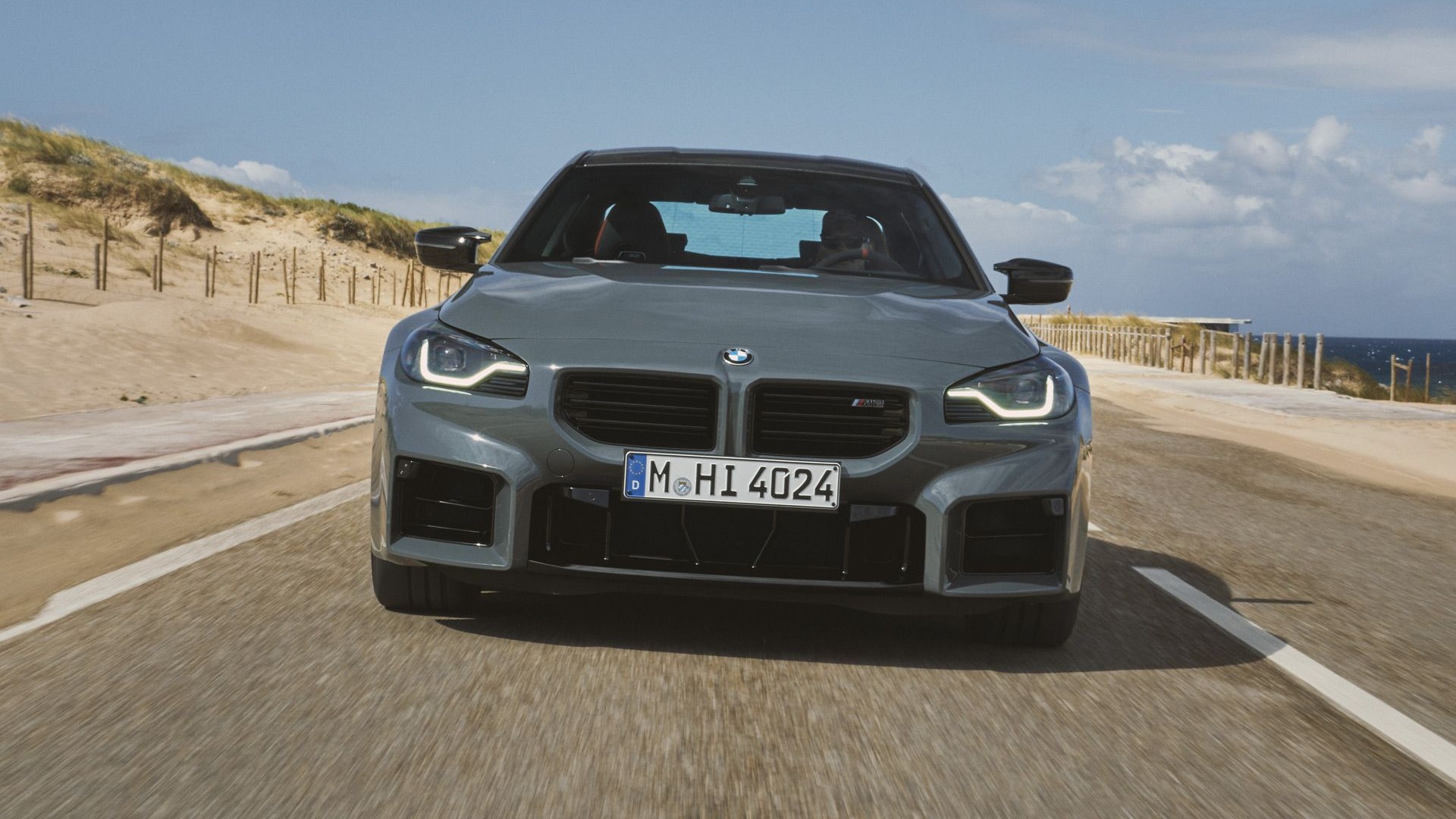 2025 BMW M2