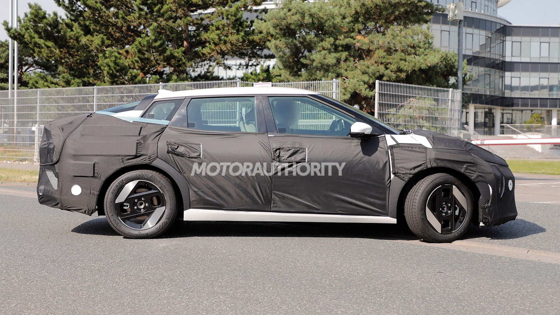 2026 Kia EV4 electric liftback caught on video