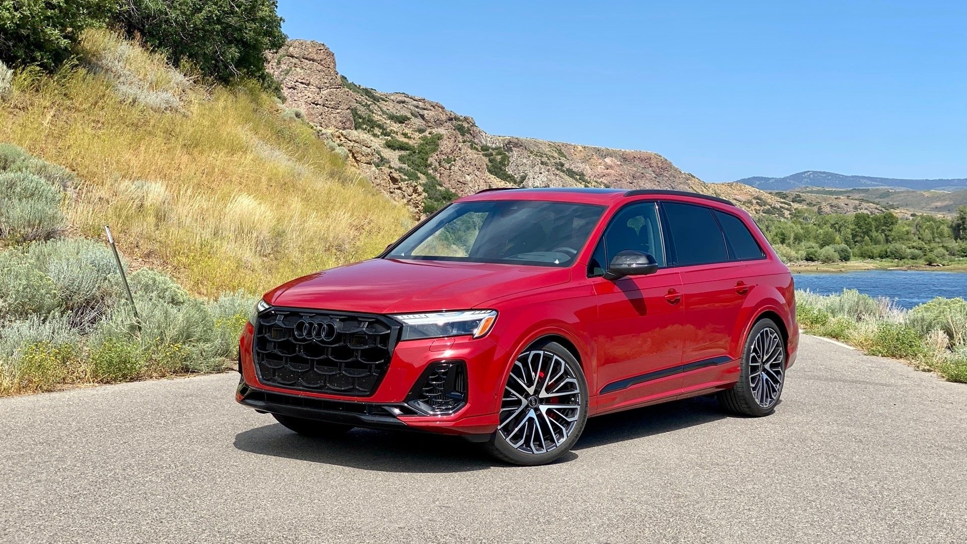 2025 Audi SQ7