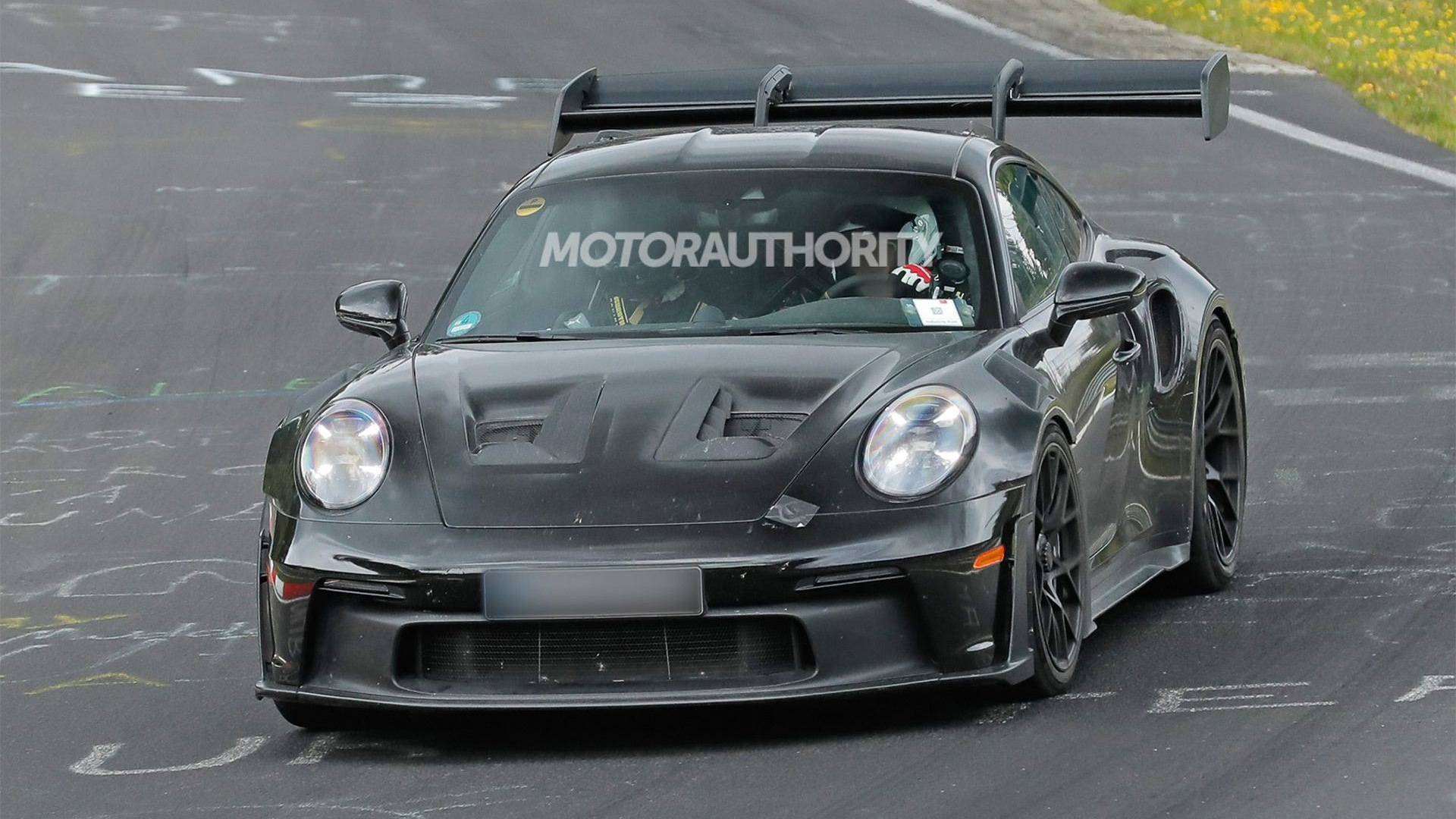 2026 Porsche 911 GT3 RS facelift spy shots - Photo via Baldauf