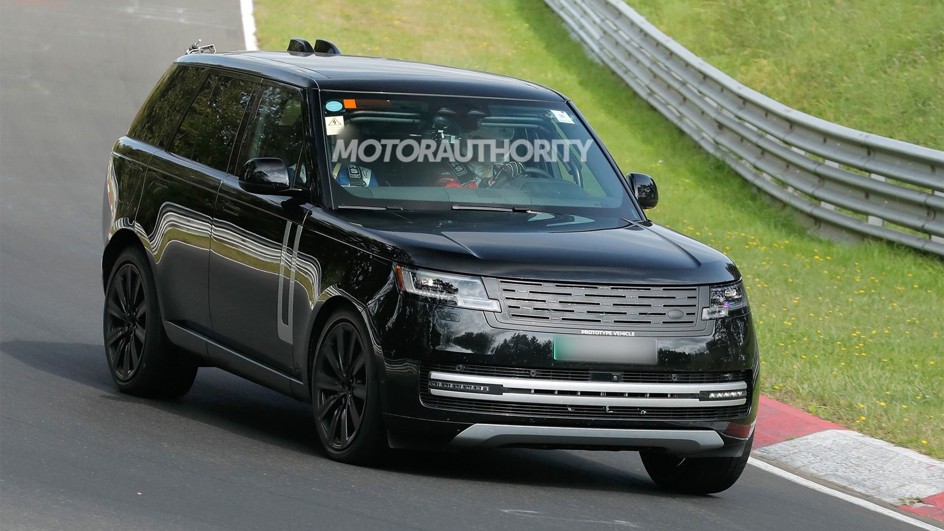 2026 Range Rover Electric spy shots - Photo via Baldauf