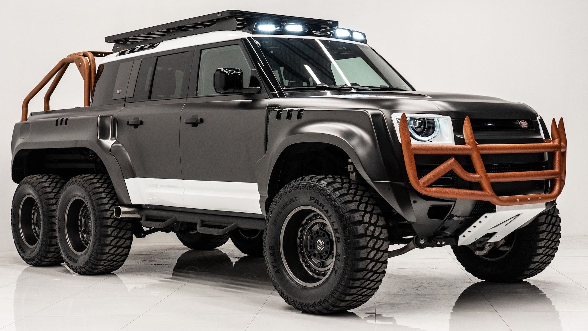 Apocalypse Manufacturing World Ender Land Rover Defender