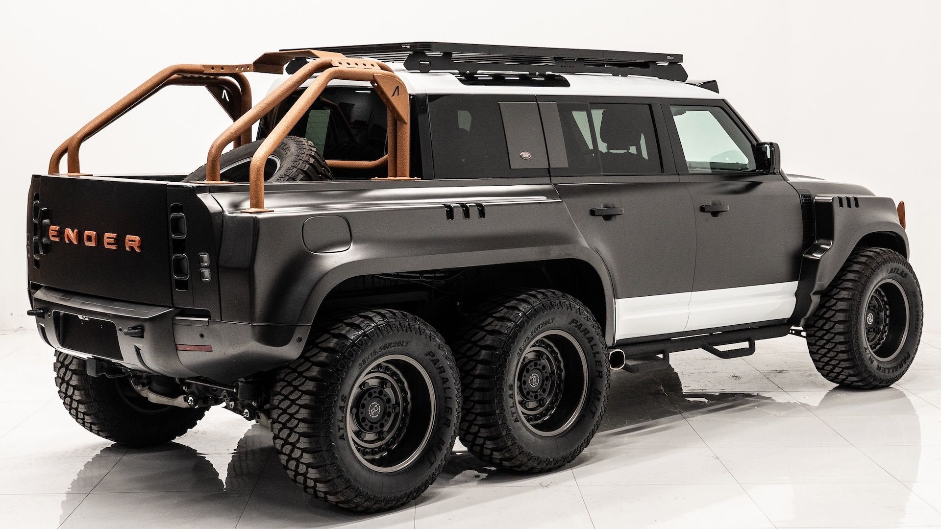 Apocalypse Manufacturing World Ender Land Rover Defender