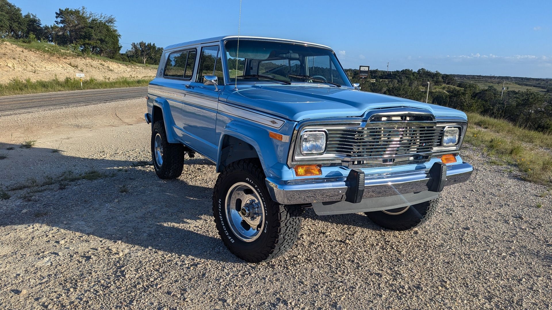 Vigilante 4x4's Viper V-10-powered 1979 Jeep Cherokee S