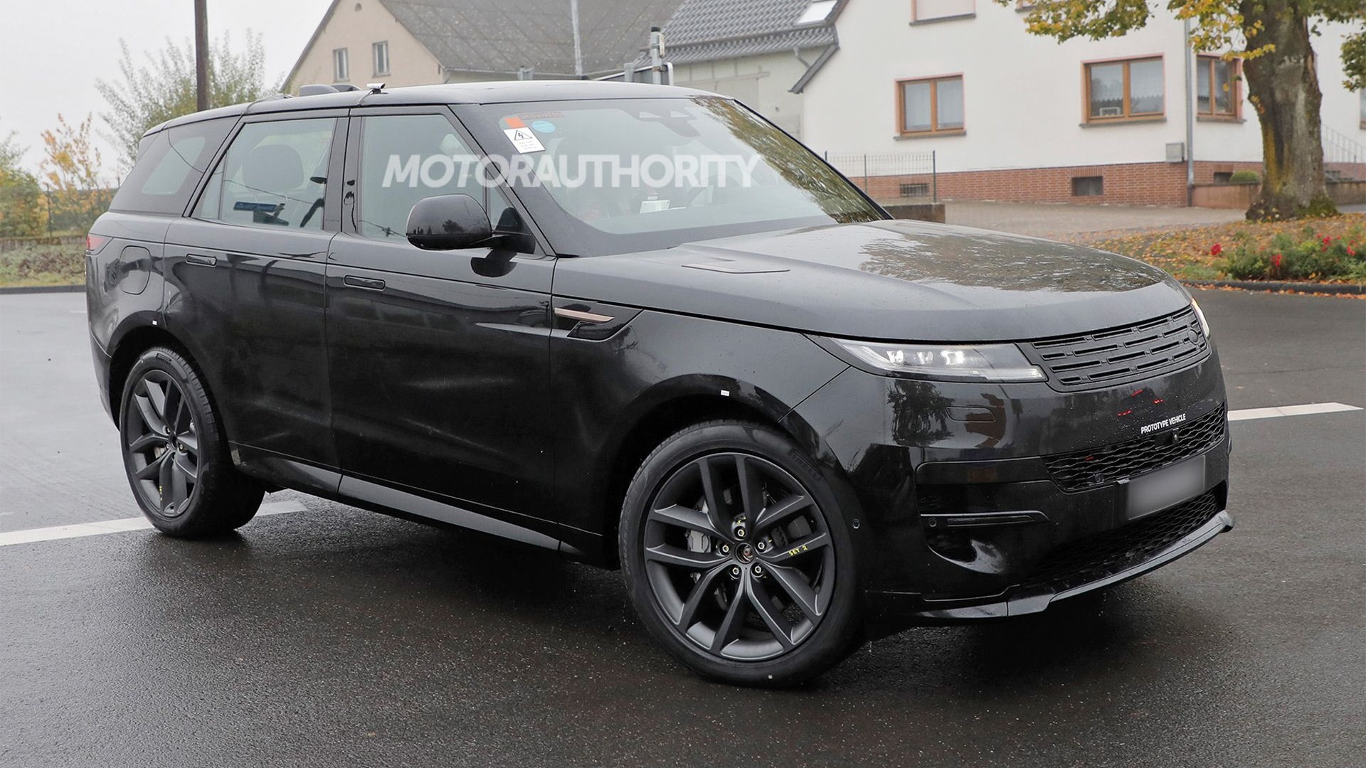 2026 Range Rover Sport Electric spy shots - Photo via Baldauf