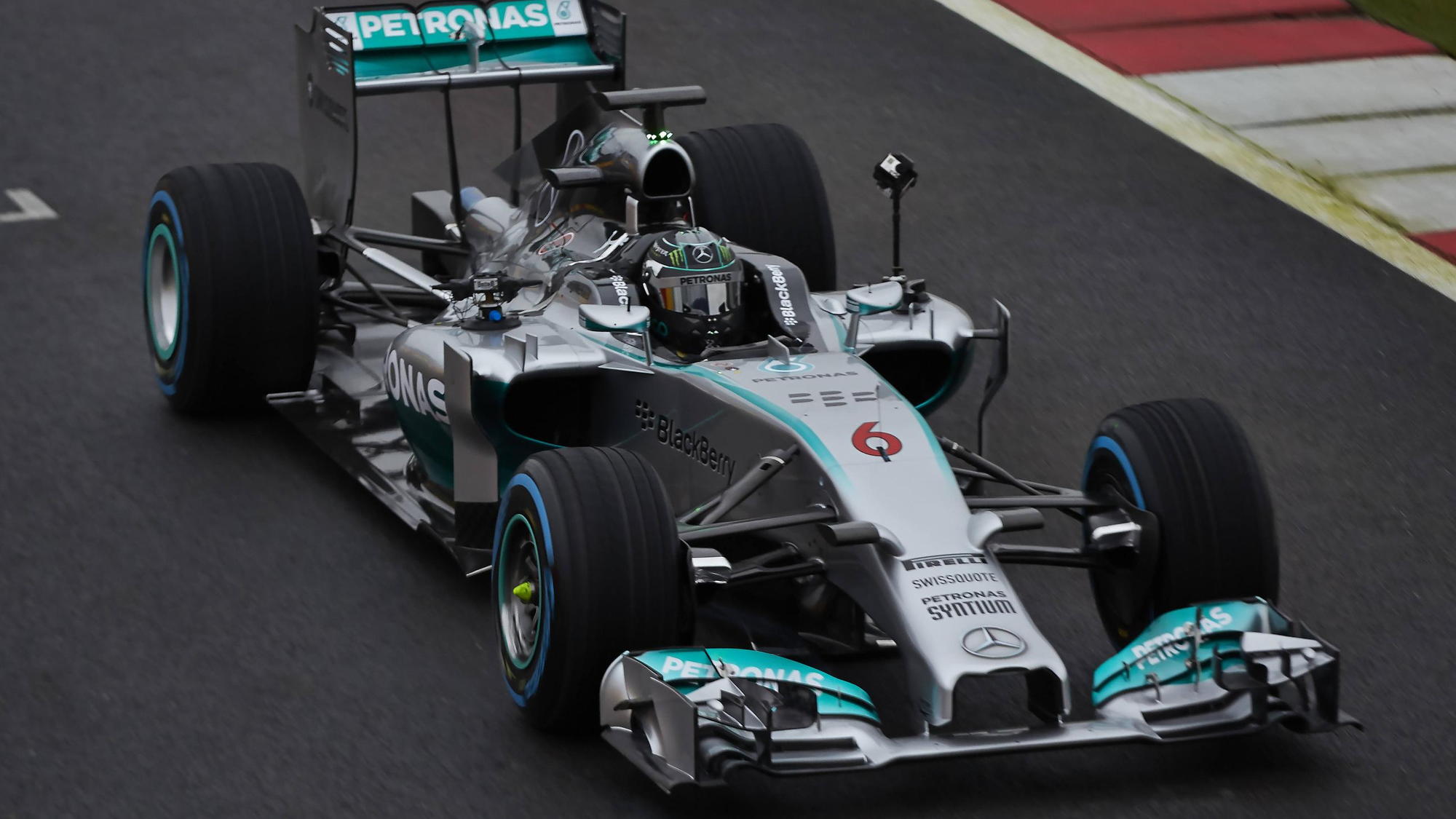 Mercedes-Benz launches 360-degree racing video footage