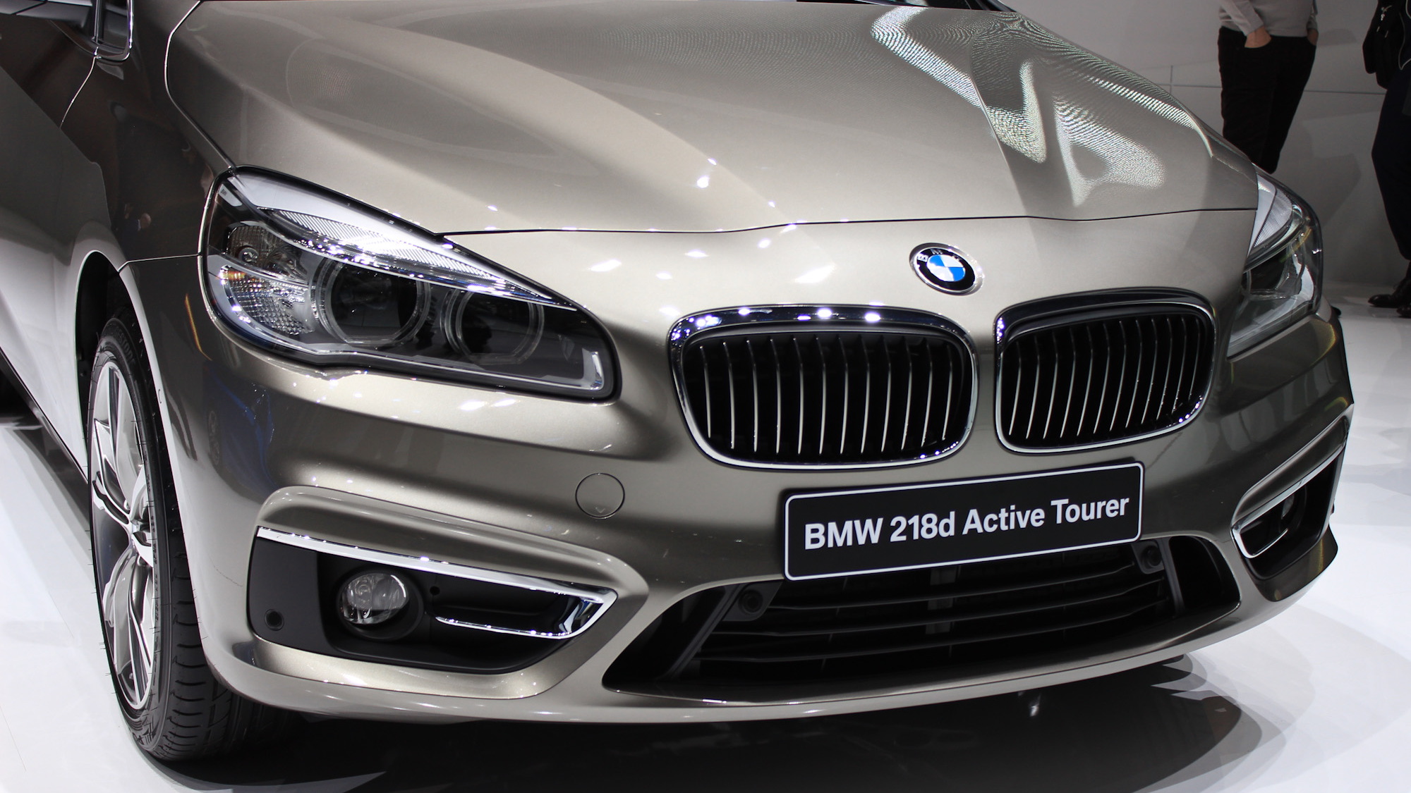2014 BMW 2-Series Active Tourer debuts at Geneva auto show