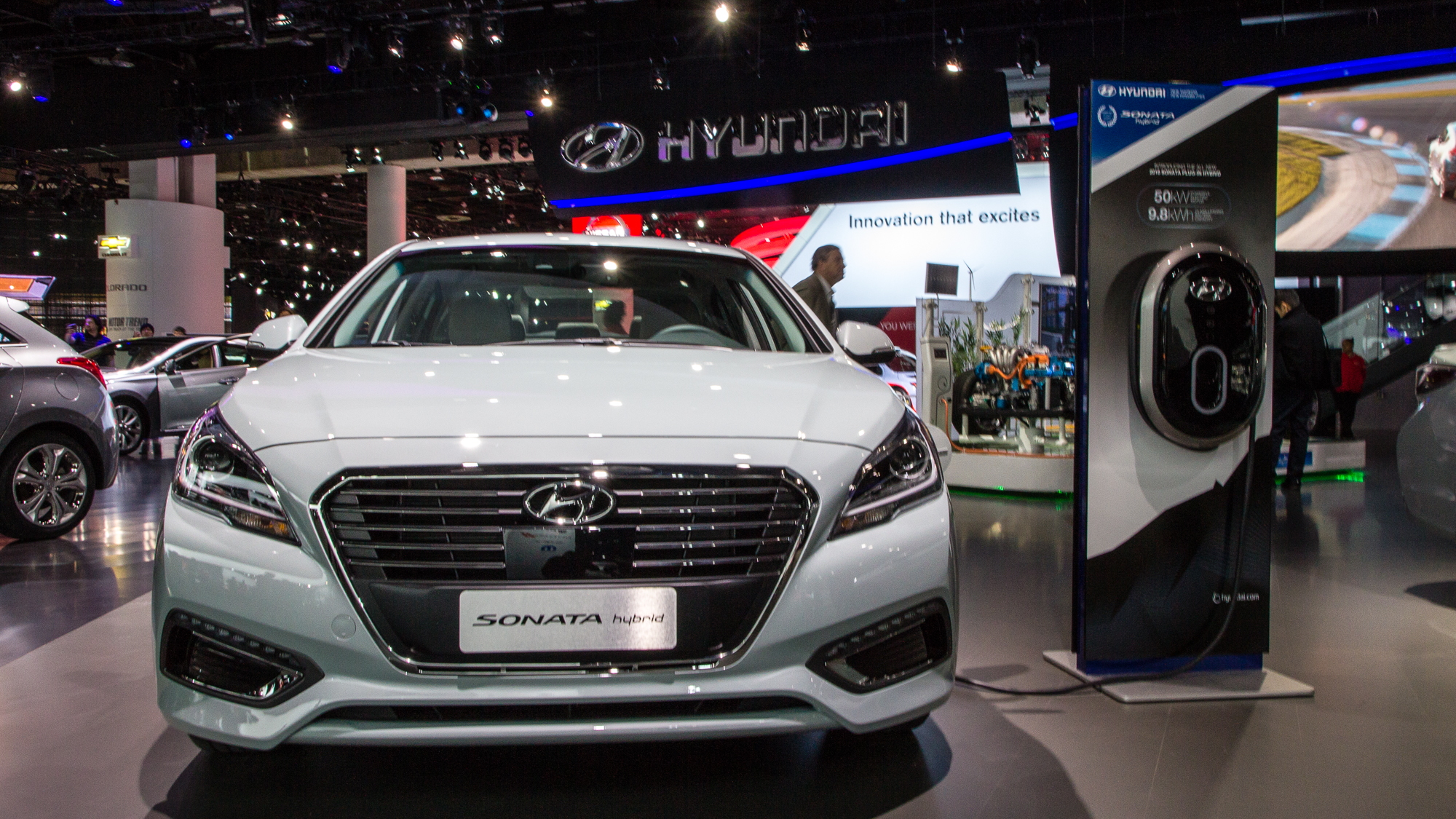 2016 Hyundai Sonata Plug-In Hybrid live photos, 2015 Detroit Auto Show