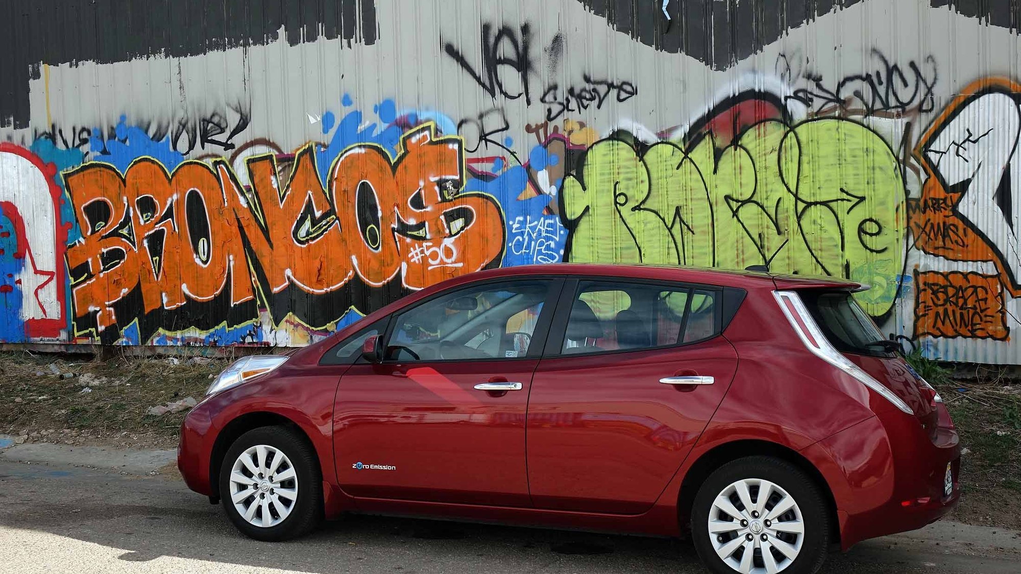 2015 Nissan Leaf, Denver, Colorado, Mar 2016  [photo: owner Andrew Ganz]