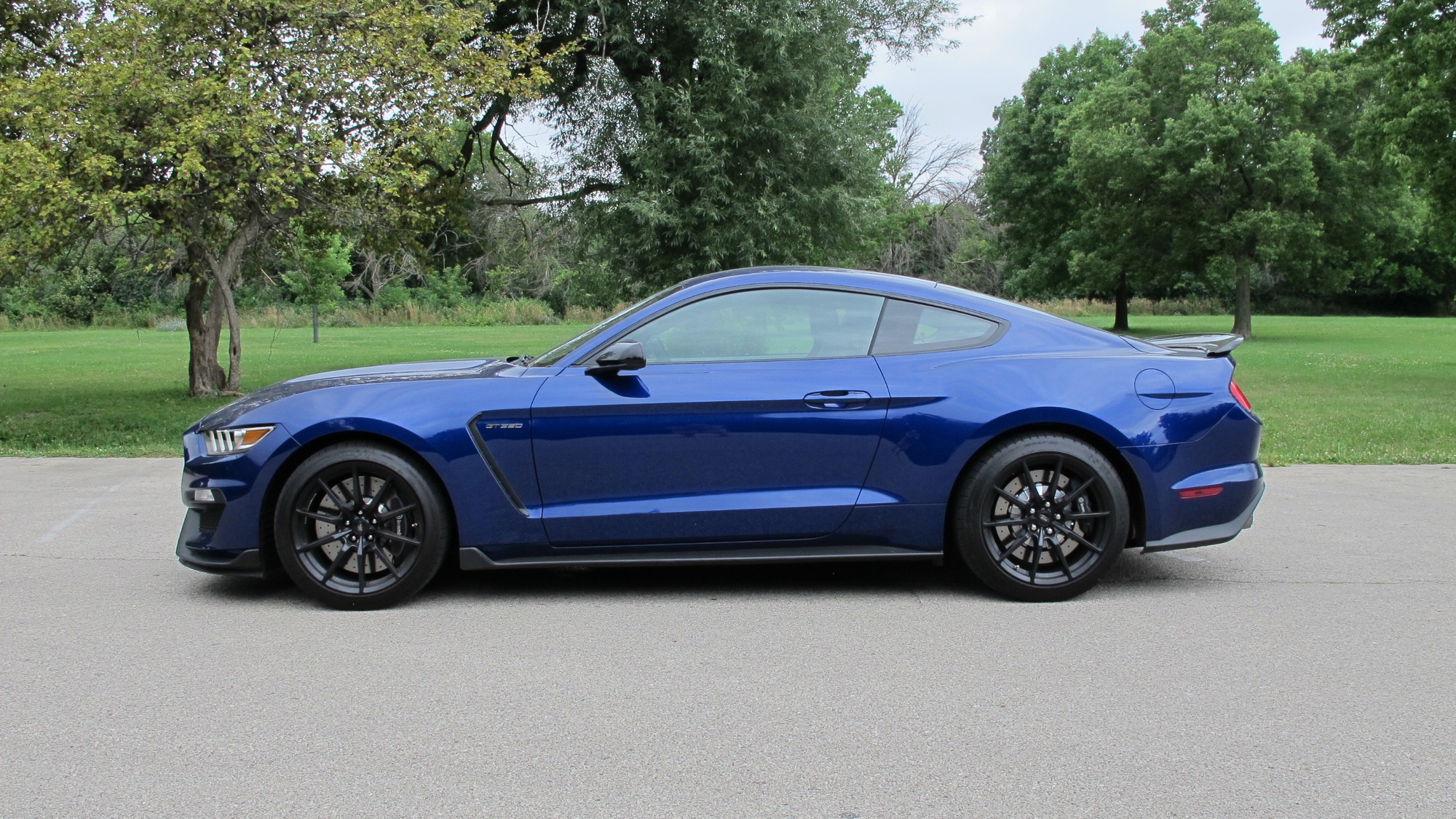 Commuting And The 2016 Ford Shelby Gt350 Mustang Don T Mix Second Drive