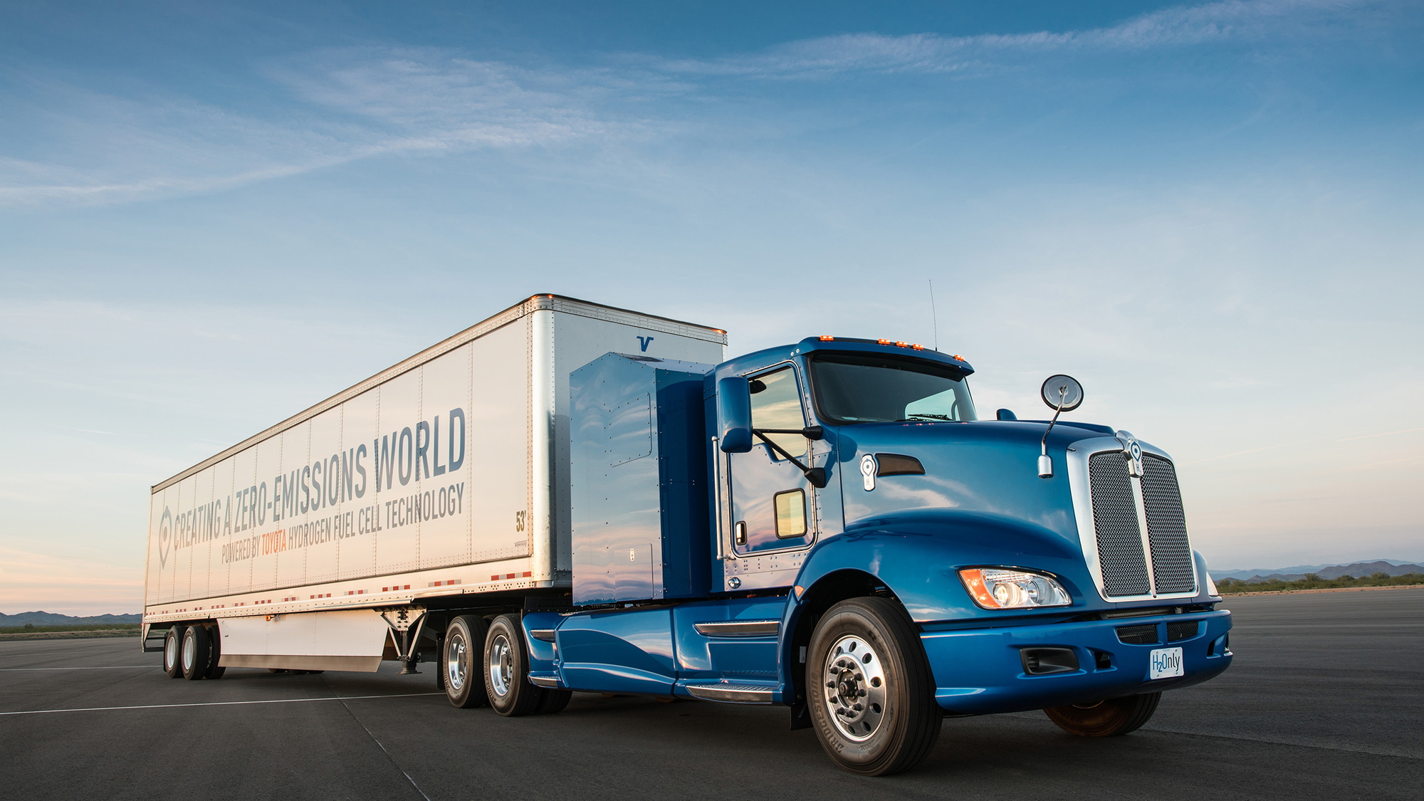 Toyota 'Project Portal' proof-of-concept hydrogen fuel-cell powered semi tractor, for Port of LA