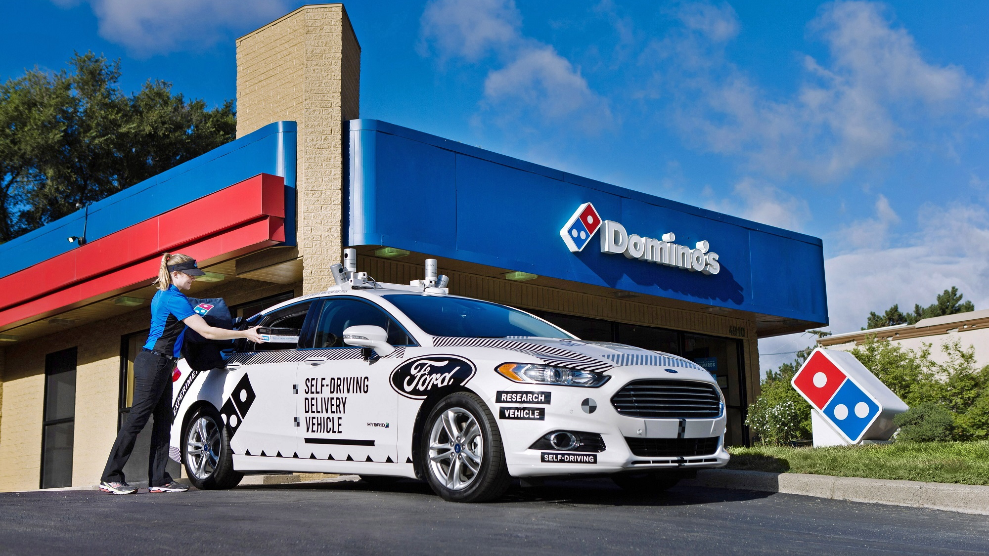 Ford and Domino's deliver pizzas with self driving vehicles