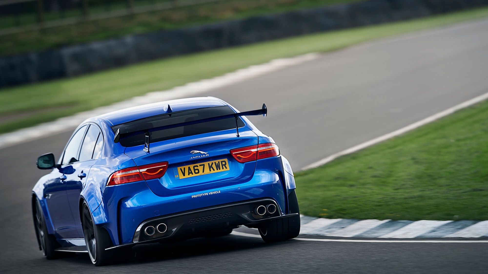 Jaguar XE SV Project 8