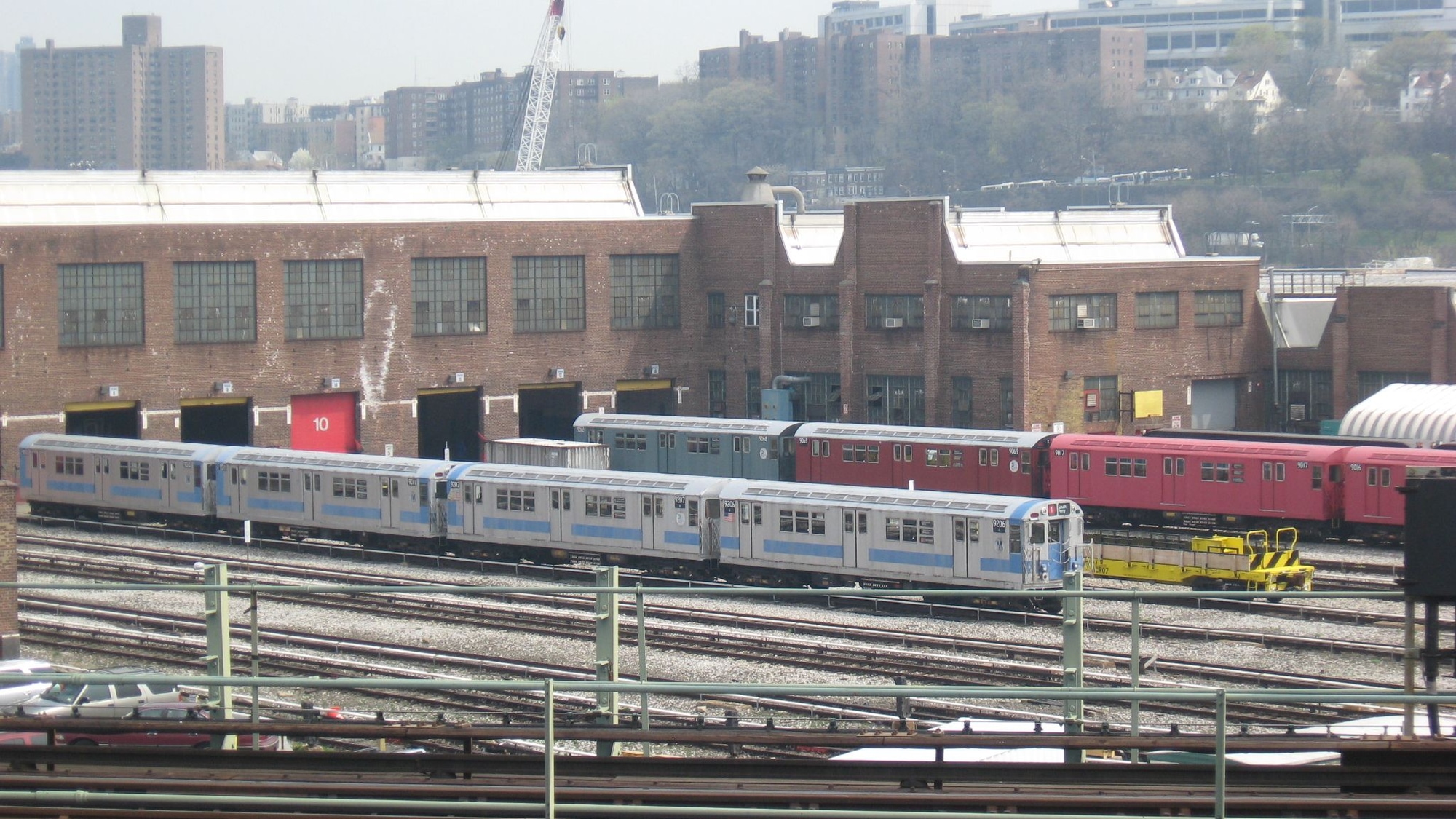 MTA 207TH Street rail yard [CREDIT - Fan Railer - Wikimedia Commons]