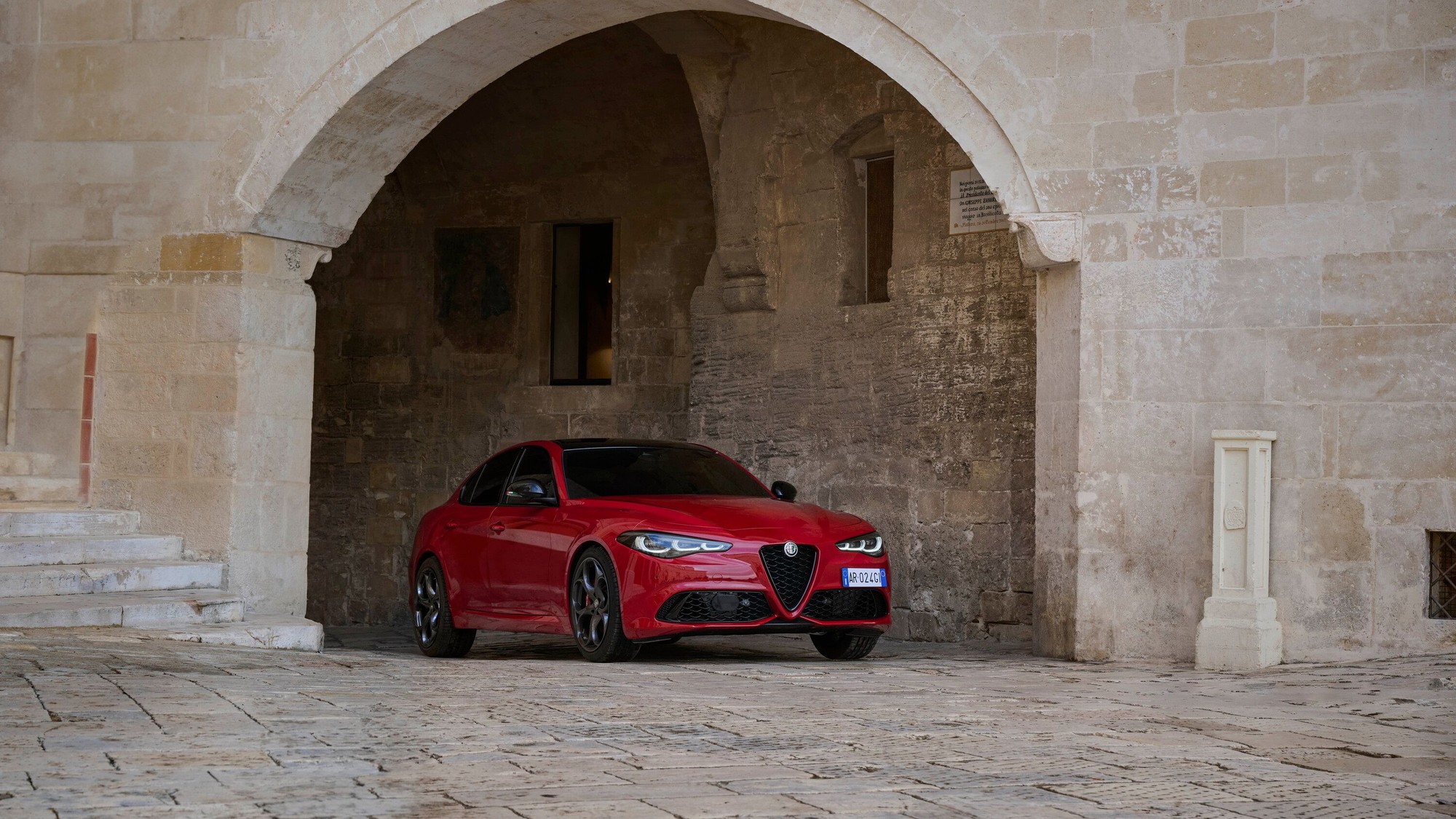 2025 alfa romeo giulia loses trim levels gains tributo italiano