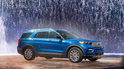 Thrifty or rambunctious: 2020 Ford Explorer hybrid and ST revealed