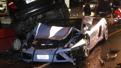 Italian Police Crash Lamborghini Gallardo