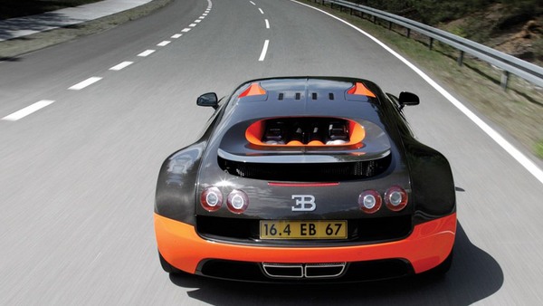 Video: First Bugatti Veyron Super Sport Delivered To U.S.