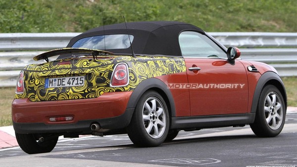 2012 MINI Roadster To Feature Manual Folding Soft Top?