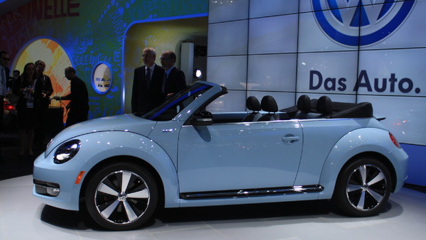2013 Volkswagen Beetle Convertible Live Images: 2012 Los 