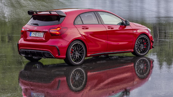 2016 Mercedes A-Class Debuts, Mercedes-AMG A45 Now With 375 HP: Video