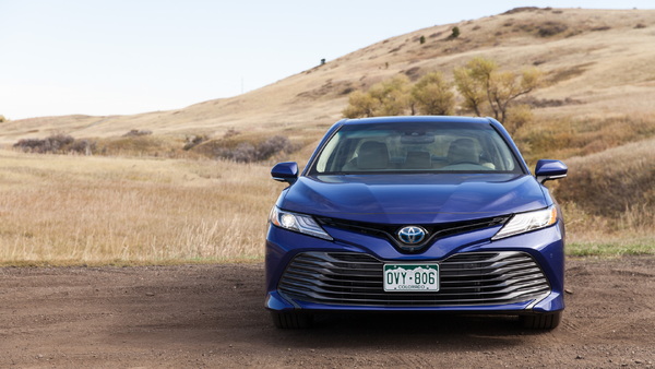 2018 Toyota Camry Hybrid gas-mileage review: going the distance
