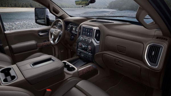 2020 GMC Sierra HD hauls in lower starting price than previous model