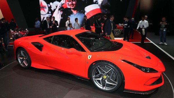 710-horsepower Ferrari F8 Tributo arrives to replace the 488