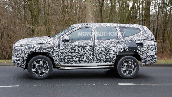  2026 Mitsubishi Pajero Sport body-on-frame SUV spied Bildidee 