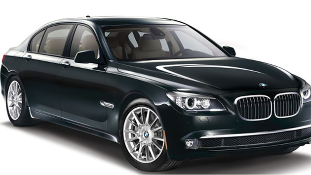 Neiman Marcus offers early edition 2009 BMW 7-series
