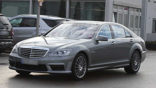 2010 Mercedes Benz S-Class AMG facelift spy shot