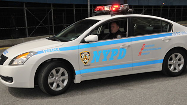 2009 Nissan Altima Hybrid in NYPD police trim