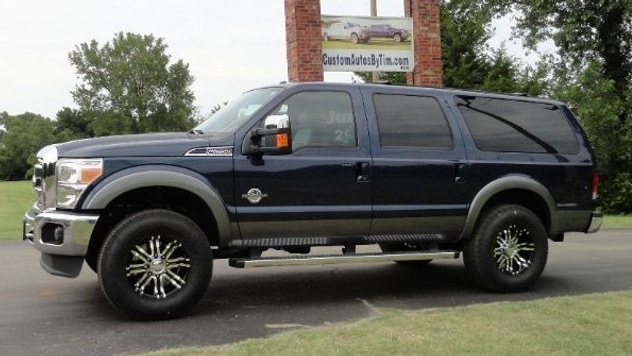 'New' Ford Excursion SUV from Custom Autos by Tim