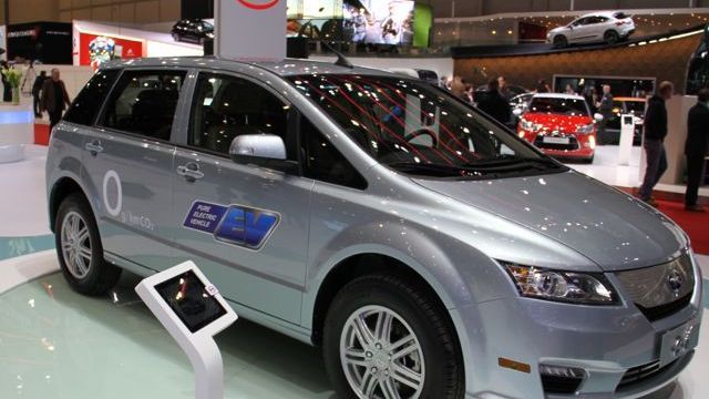 BYD e6 at 2011 Geneva Motor Show, photo by Robert Llewellyn