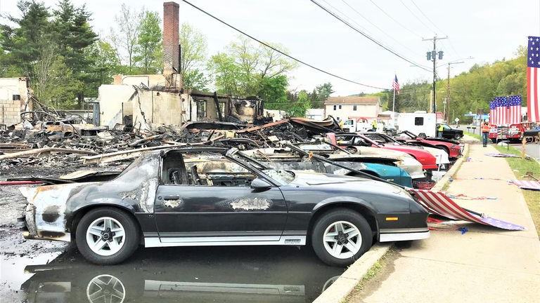 Classic Chevrolet dealership set fire–Image via Amberly Jane Campbell/Shawangunk Journal
