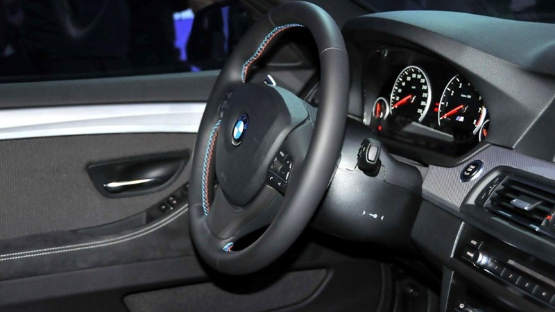2011 BMW Concept M5 leaked interior shots