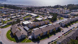 Pacifica Park Apartments - Pacifica, CA