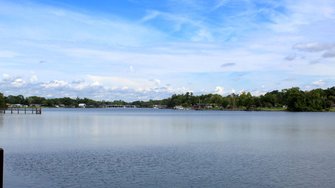 Shoreline Community Apartments - Jacksonville, FL