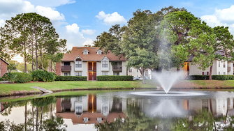 The Oaks of Woodland Park Apartments - Tampa, FL