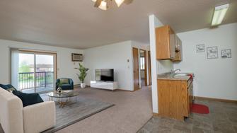Oak Court - Fargo, ND