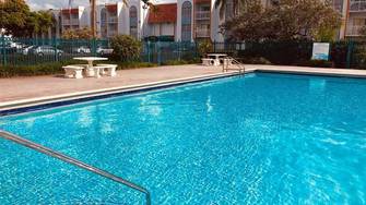 Park Plaza Apartments - North Lauderdale, FL