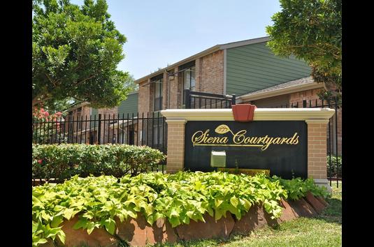 Reviews Prices For Siena Courtyards Formerly Rushcreek Village Image Of Siena Courtyards Formerly Rushcreek Village Apartments In Houston Tx