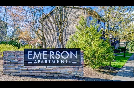 Emerson Apartments - 50 Reviews | Kirkland, WA Apartments for Rent