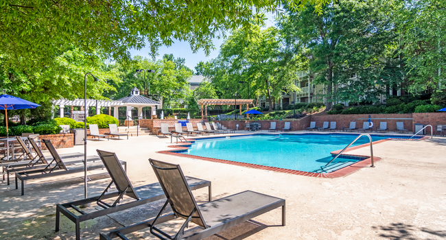 Grande Oaks at Old Roswell Apartment Homes - Roswell GA