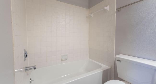Sailboat Bay Apartments - 151 Reviews | Raleigh, NC ...