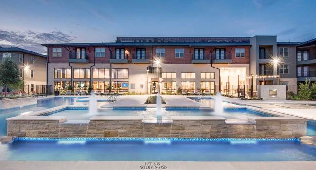 Aura Castle Hills 1 Reviews Lewisville Tx Apartments For Rent Apartmentratings C