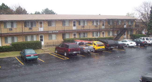 Briarwood Apartments 17 Reviews Waukegan Il Apartments For Rent Apartmentratings C